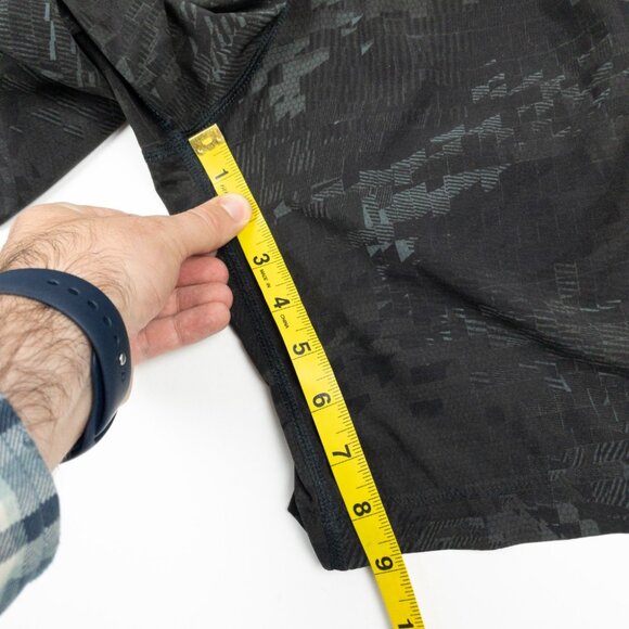 Lululemon Pace Breaker Shorts Men's Large Gray Geometric 9" Inseam Athletic Gym - Picture 8 of 10